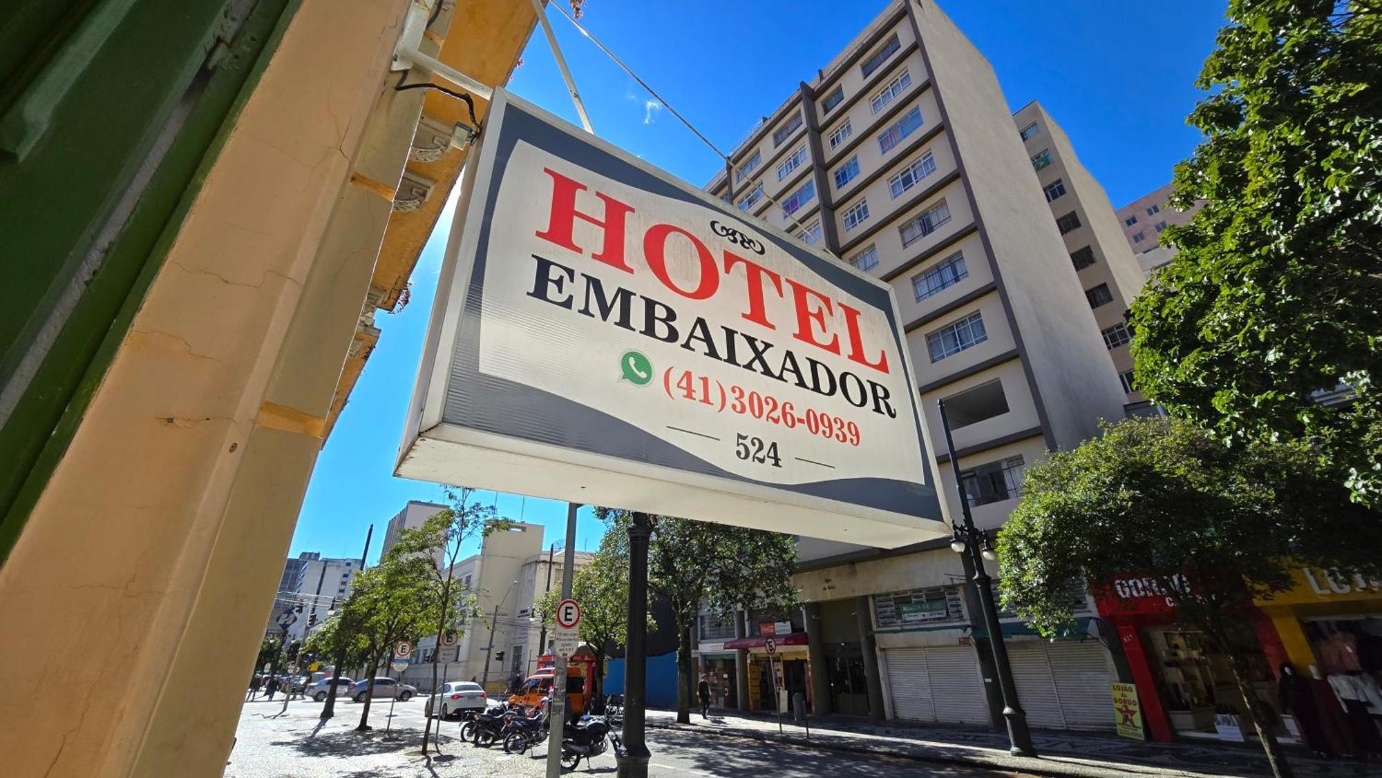 Hotel Embaixador De Куритиба Экстерьер фото